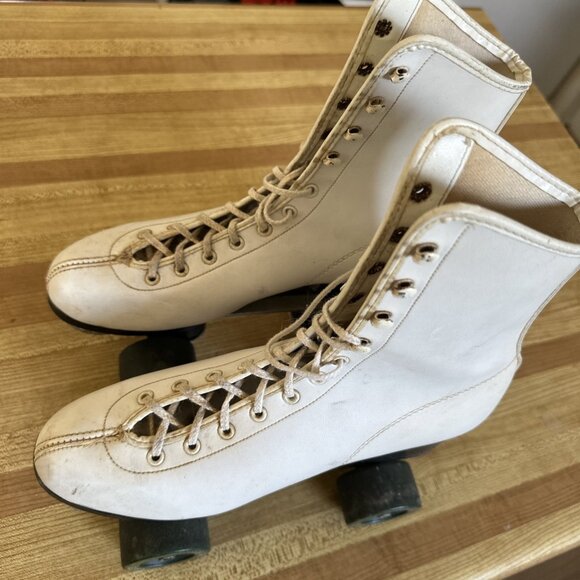 Vintage Roller Derby Skate Corp White Leather Ladies 9 1/2 Or 10?? - Picture 1 of 15